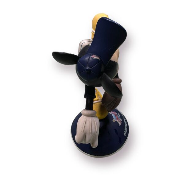 Danbury Mint Mickey Mouse Los Angeles Angels MLB‎ Vintage Baseball Figurine - Picture 2 of 4